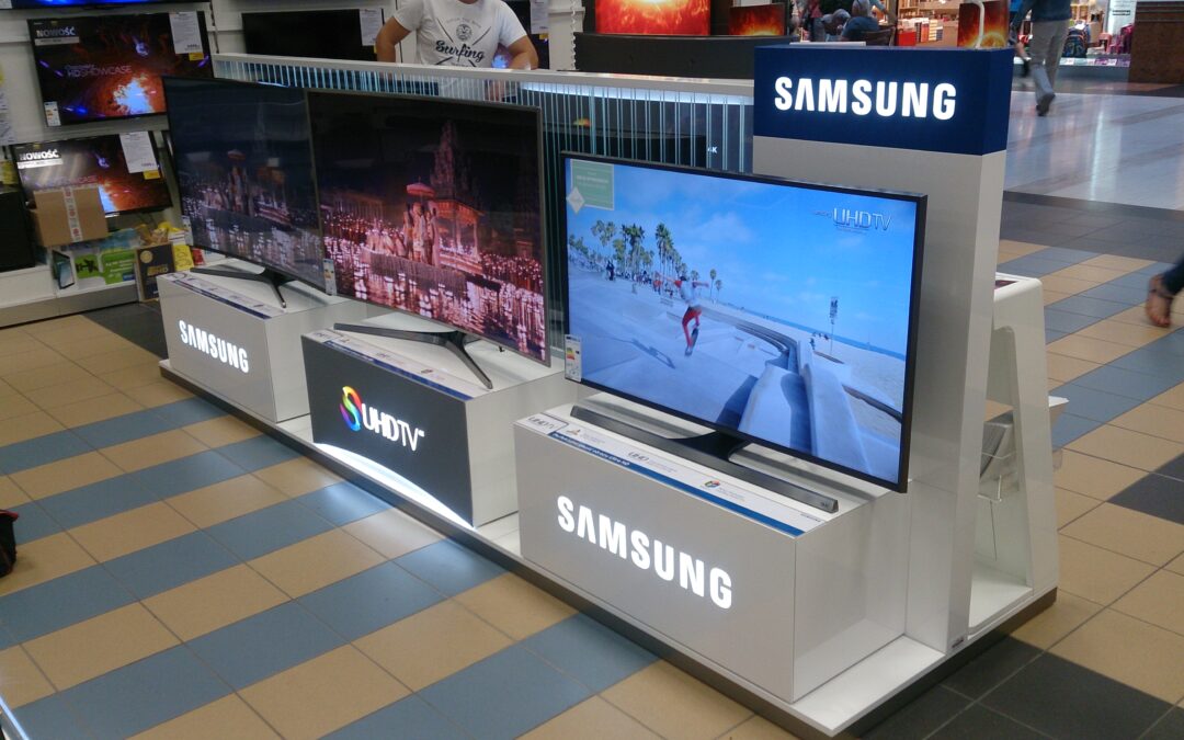 Szklane wyspy TV Samsung w RTV EURO AGD