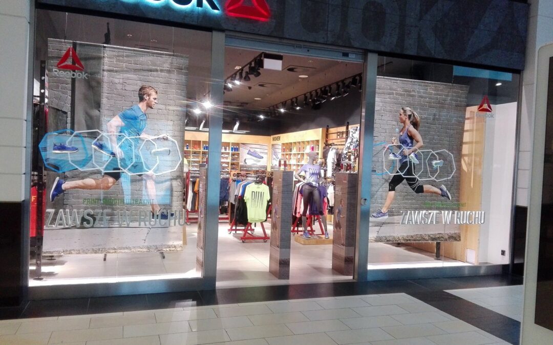 Witryny i ekspozycja Instore dla Reebok